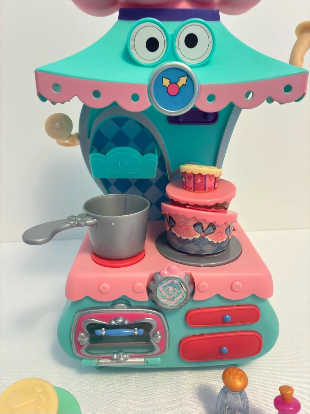 Disney Junior Alice's Wonderland Bakery & Magical Oven Play Set